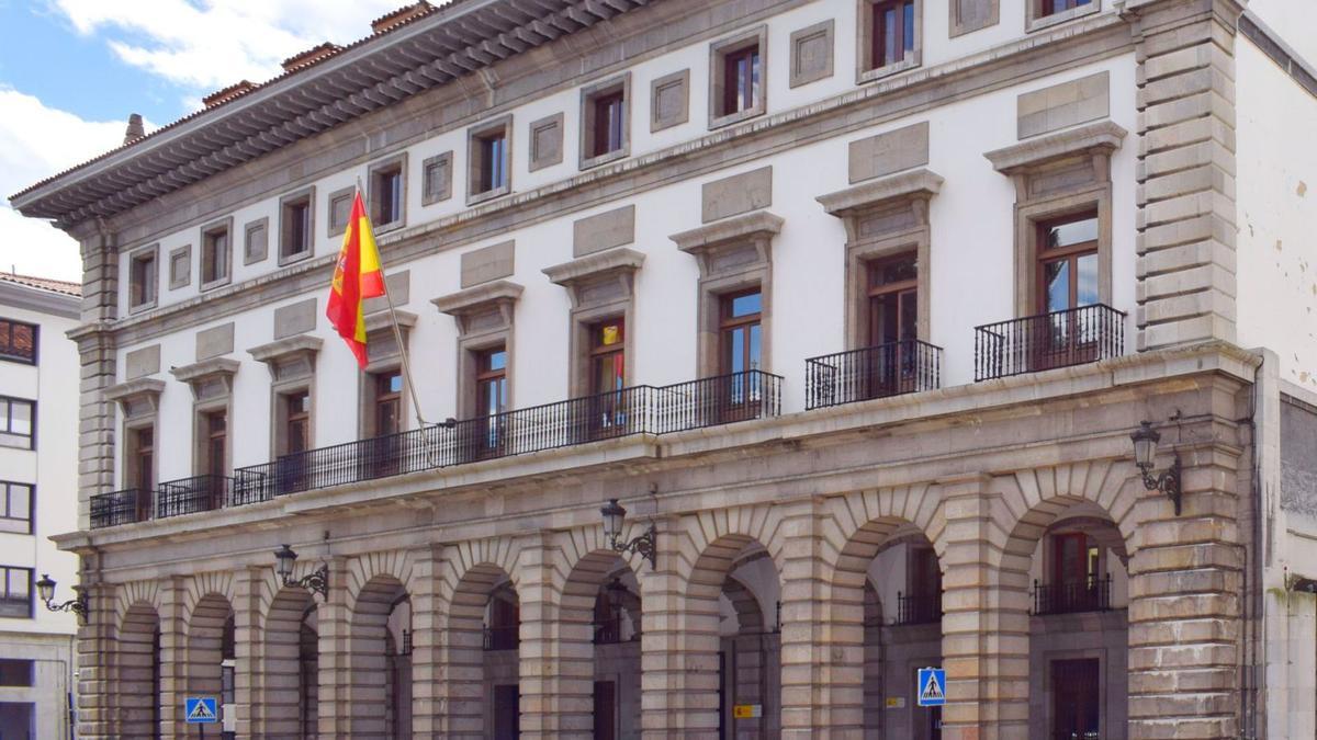 Lee más sobre el artículo Visita a la delegación de defensa de Oviedo y su museo patrimonio histórico-artístico